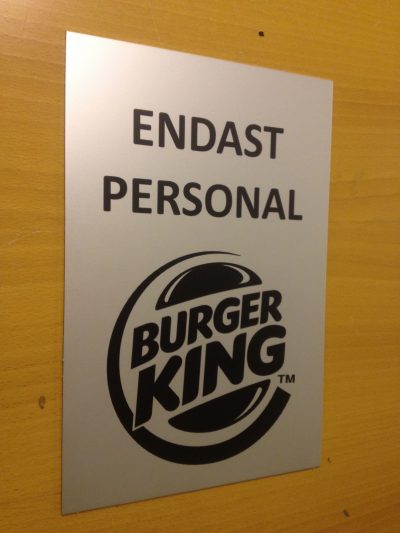 Självhäftande aluminiumskylt