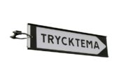 Vägvisningsskylt--stolpe-med-egen-text
